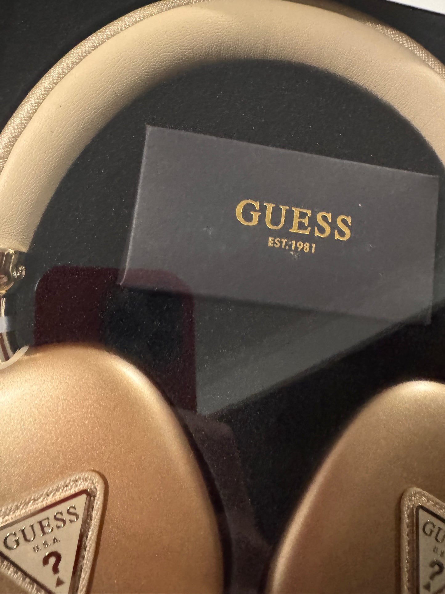 Audífonos Guess