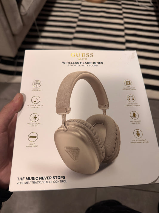 Audífonos Guess