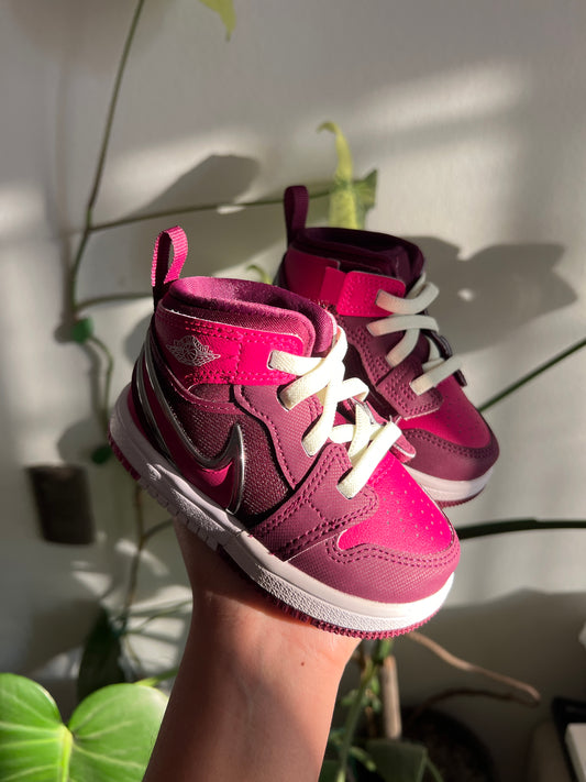 Zapatilla J1 Mid